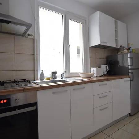 Resedinta Cantemir * Bükreş