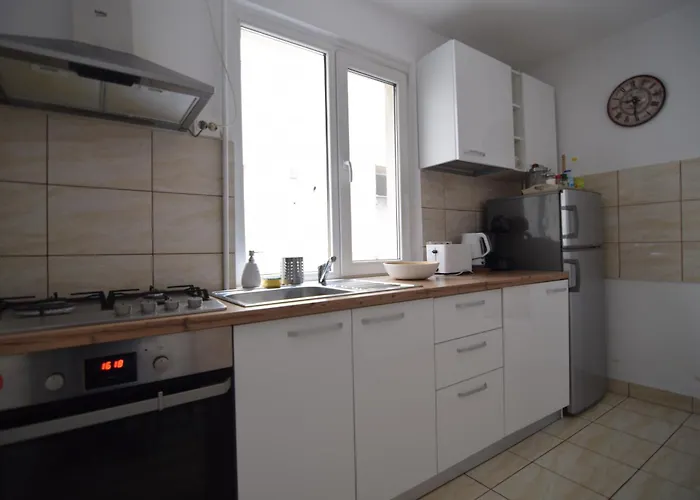 Resedinta Cantemir * Bucureşti